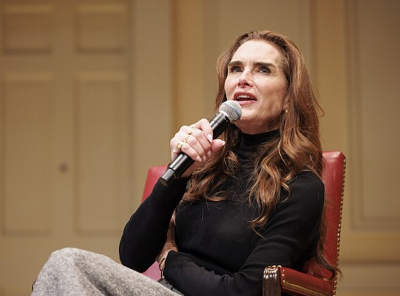 Brooke Shields kończy 60 lat: lodowate kąpiele, luz w diecie i zdrowe szaleństwa – jak dba o formę