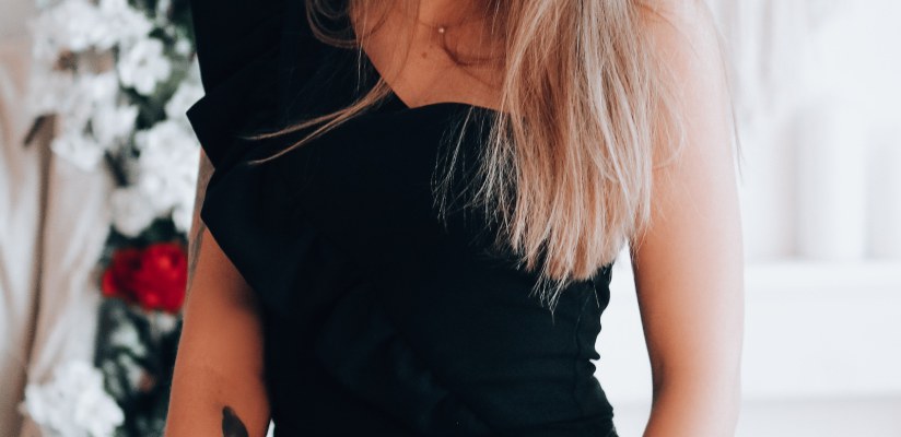 Mała, Lecz Wielka! Jak Wybrać Idealną Kopertówkę, By Wyglądać Luksusowo (i Zabrać Telefon!)